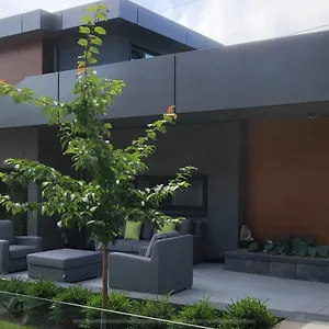  Villa A Tiny House Near Ubc 温哥华ubc小别墅 Canada